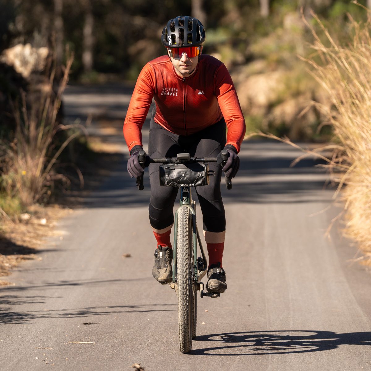 Guantes ARBIKE Negros de Invierno - Calor y agarre para ciclismo en climas fríos.